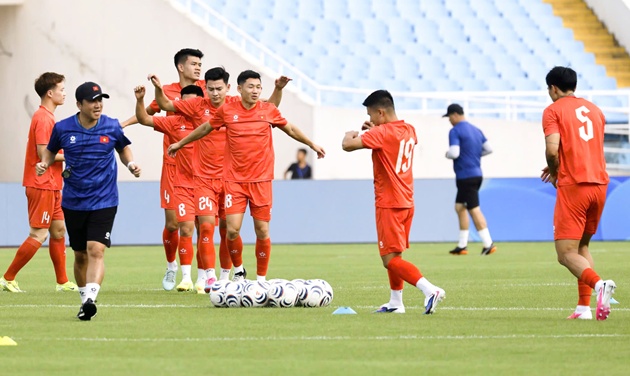 OK9 - Bí mật đằng sau vị HLV khiến ĐT Việt Nam chật vật ở AFF Cup 1 Bí mật đằng sau vị HLV khiến ĐT Việt Nam chật vật ở AFF Cup